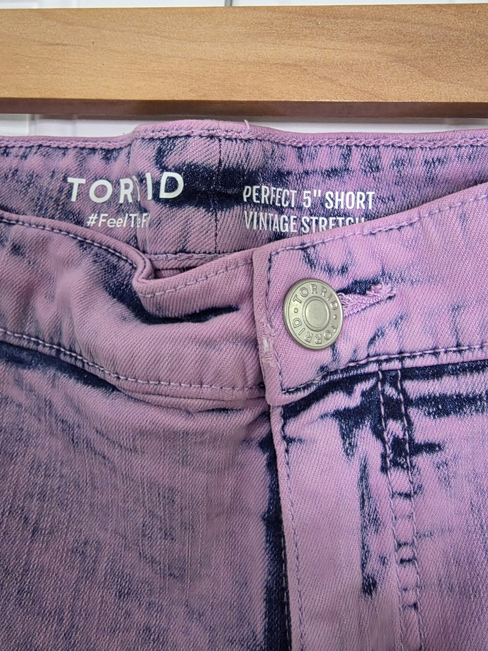 torrid Pink Acid-Wash Denim Shorts - Picture 4 of 6